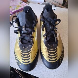 Kids ADIDAS MESSI Metallic Gold and Black Soccer Cleats size 2.5